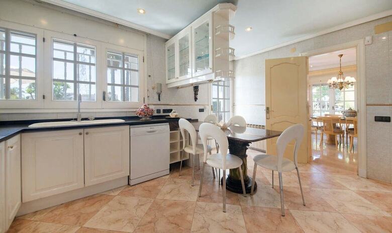 Villa House Sendo