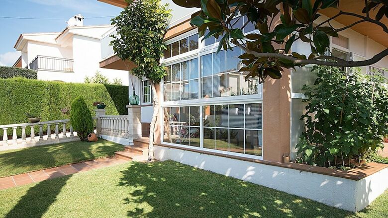 Villa Tania House