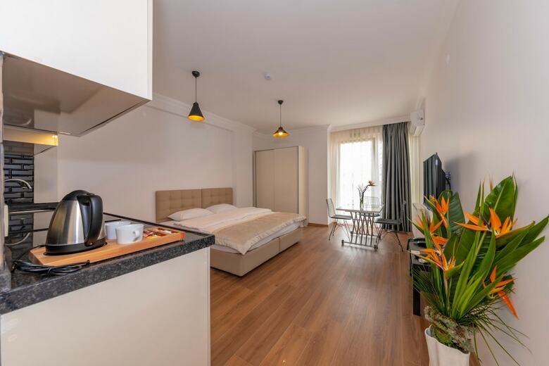 Hotel Joy Suites