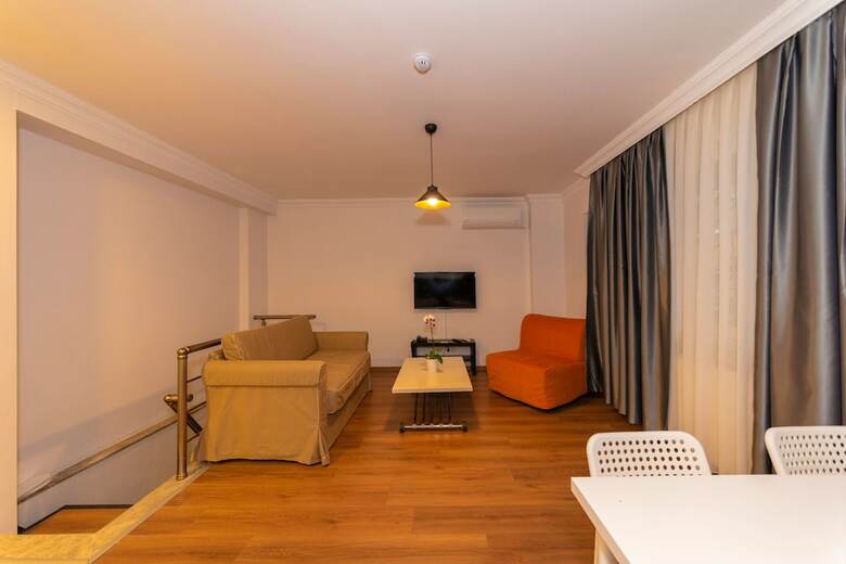 Hotel Joy Suites