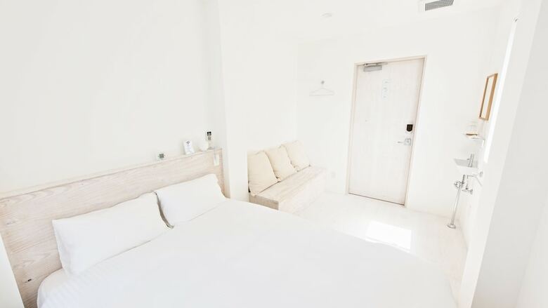 Hotel Stay & Wash