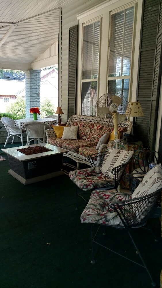 Baker Street Bed And Breakfast