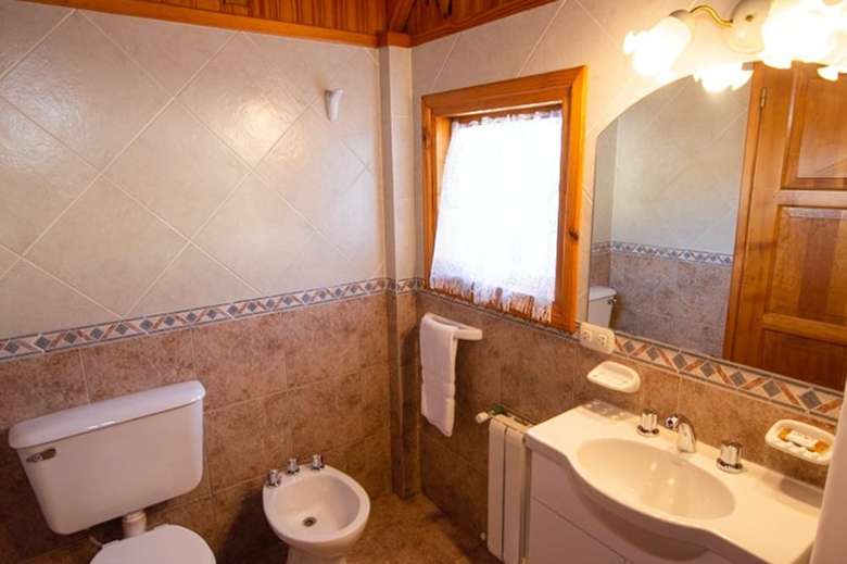 Caba�as Del Lacar