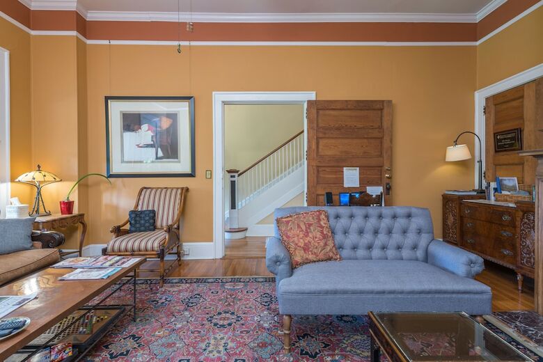 Hill House Bed And Breakfast