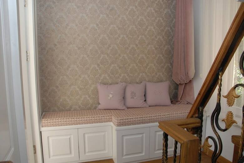 Dzg House
