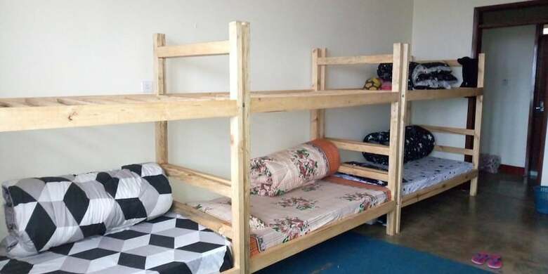 Hostal Morgen Breeze Tours And Backpackers