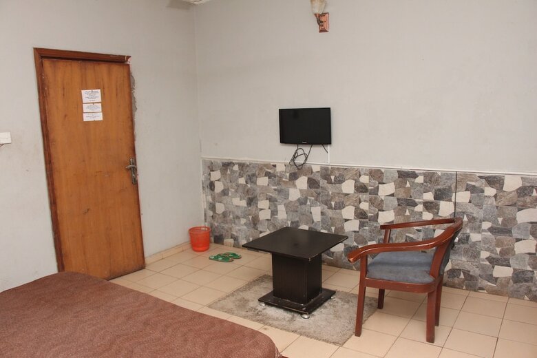 Gayyata Hotel