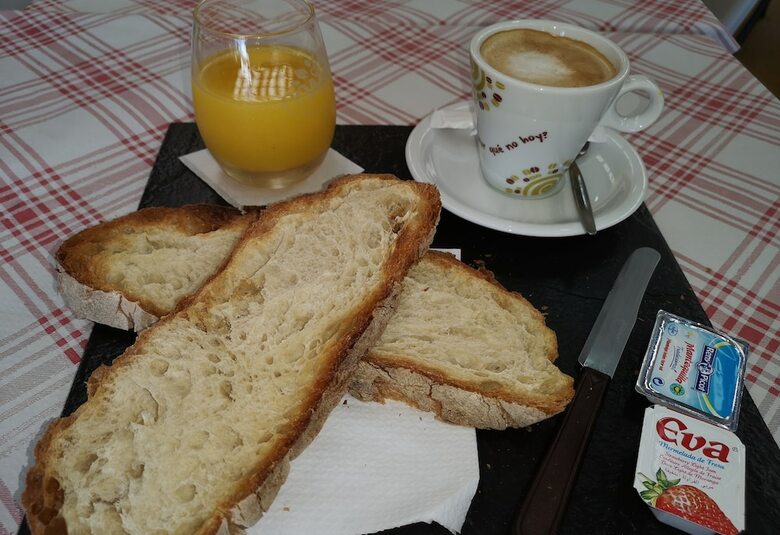Hostal Crucesinn Albergue