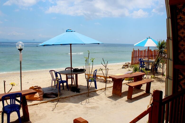 Hotel Road Beach Homestay