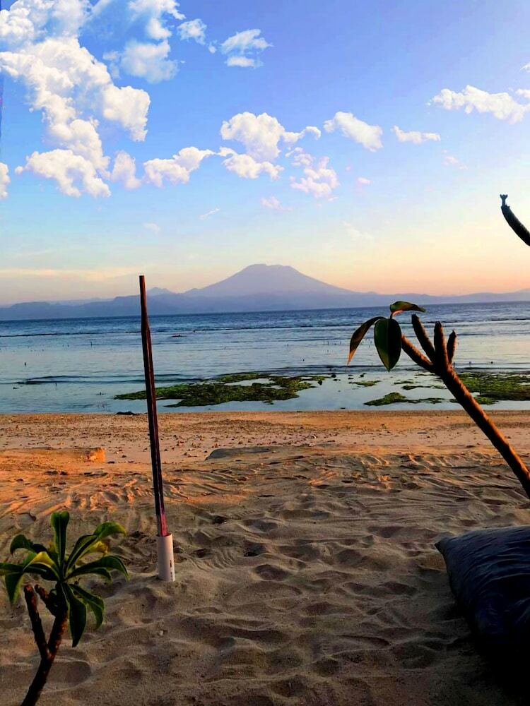 Hotel Road Beach Homestay
