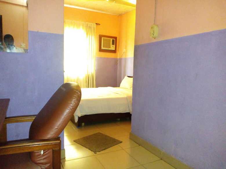 Hotel Holla-jobi Guest House