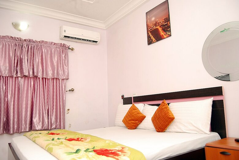 Hotel Mmmhouse
