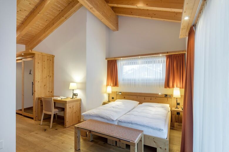 Hotel Phoenix