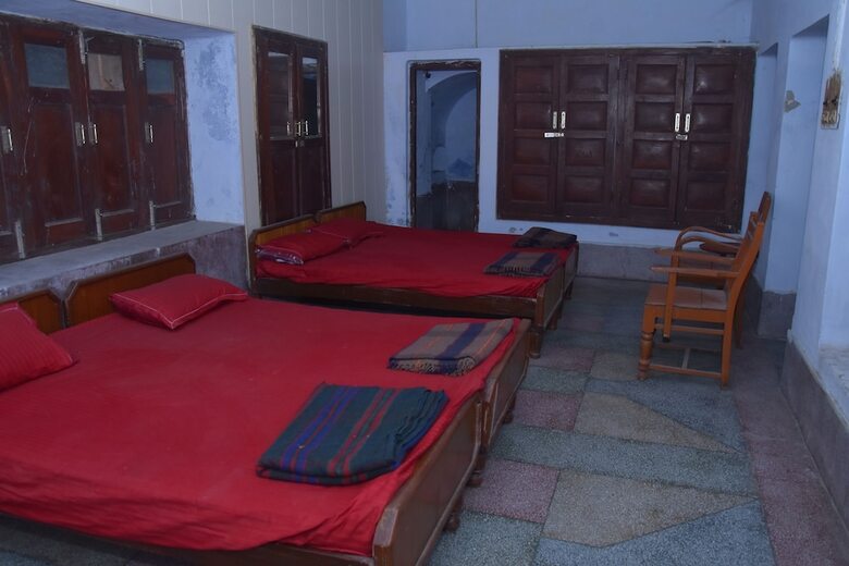 Hotel Bhajan Ashram Rishikesh