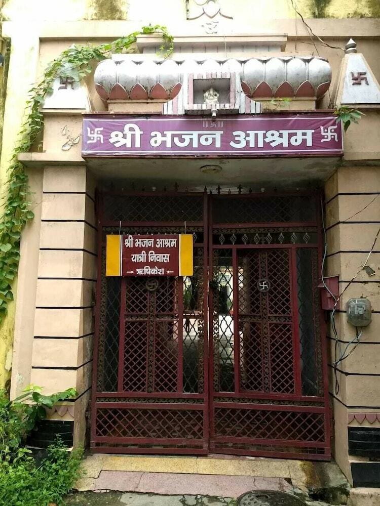 Hotel Bhajan Ashram Rishikesh