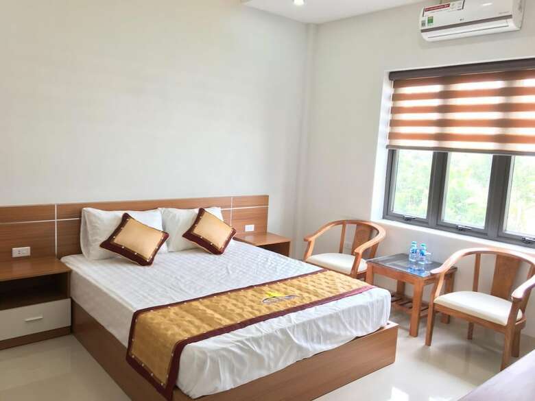 Sunshine Hotel