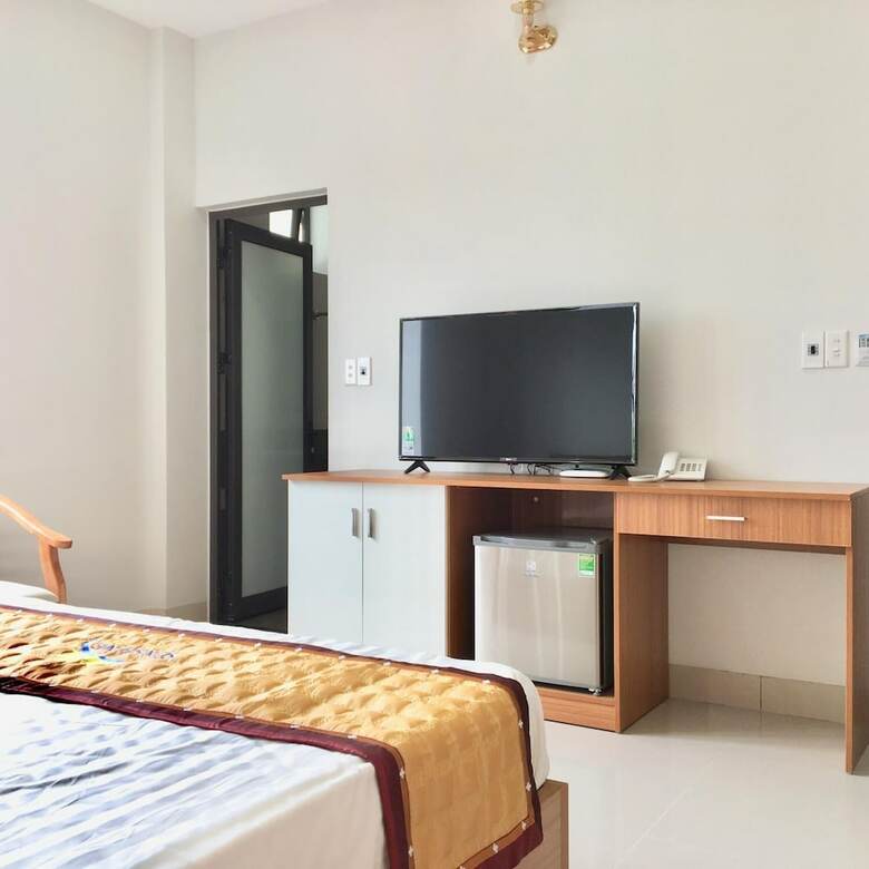 Sunshine Hotel