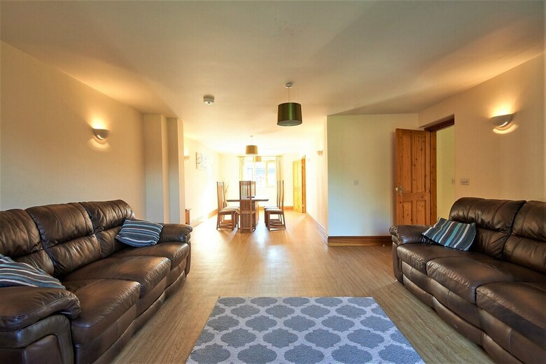 The Victorian Barn Self Catering Holidays With Pool & Hot Tubs