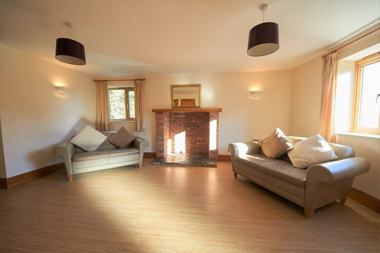 The Victorian Barn Self Catering Holidays With Pool & Hot Tubs