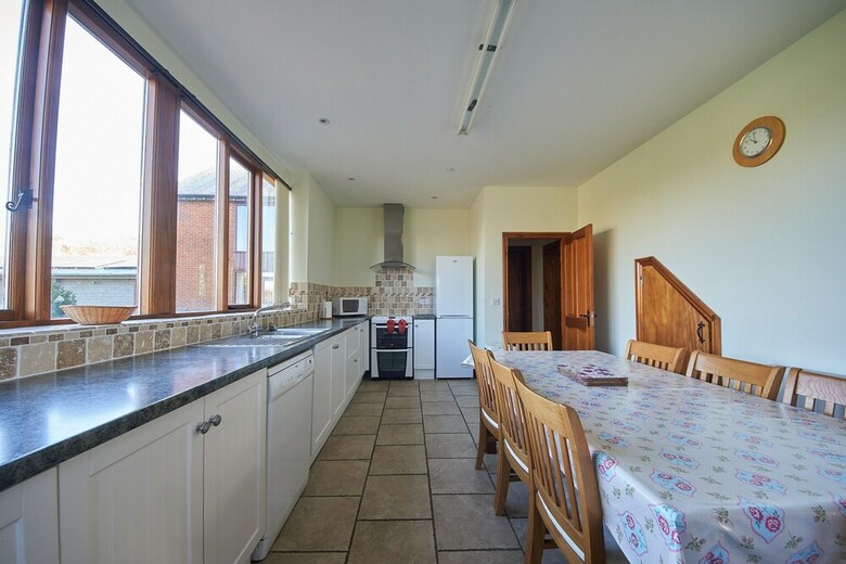 The Victorian Barn Self Catering Holidays With Pool & Hot Tubs