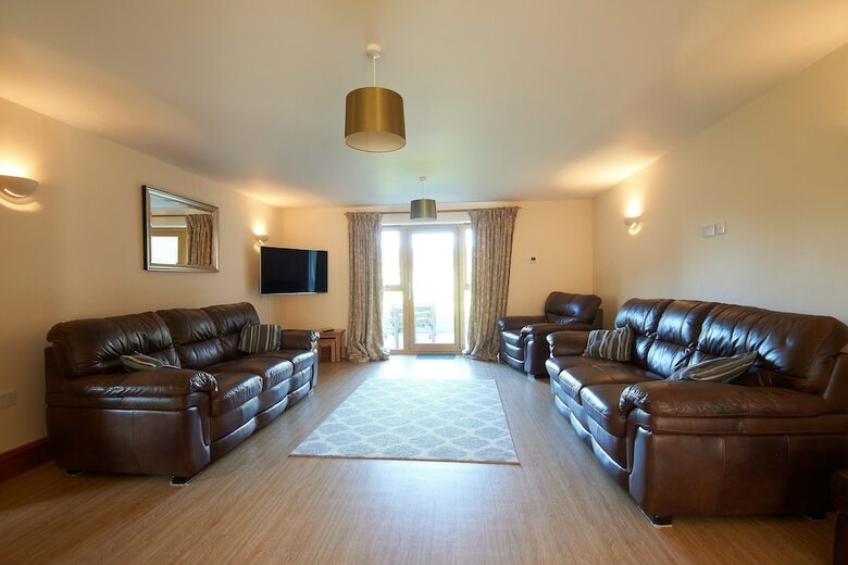 The Victorian Barn Self Catering Holidays With Pool & Hot Tubs