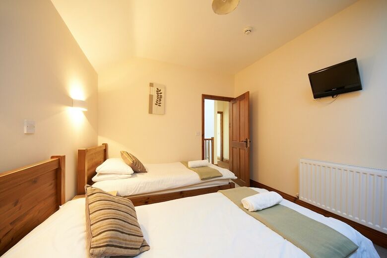 The Victorian Barn Self Catering Holidays With Pool & Hot Tubs