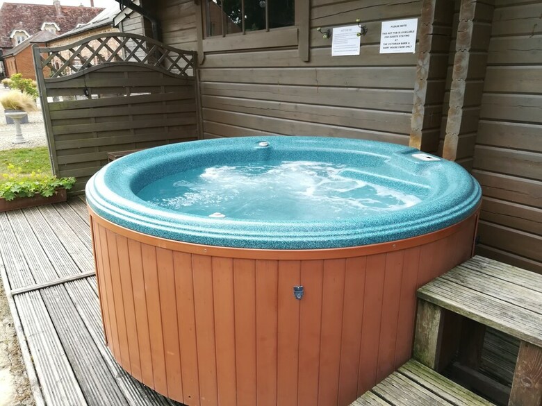 The Victorian Barn Self Catering Holidays With Pool & Hot Tubs