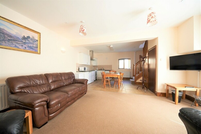 The Victorian Barn Self Catering Holidays With Pool & Hot Tubs