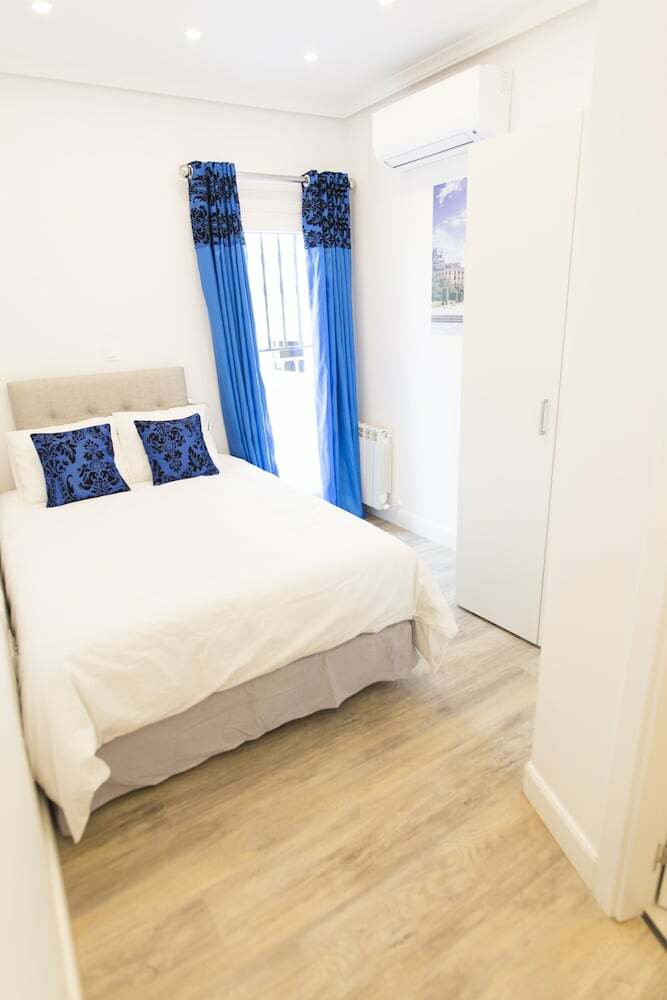 Apartamentos Dobo Homes Puerta Del Sol I