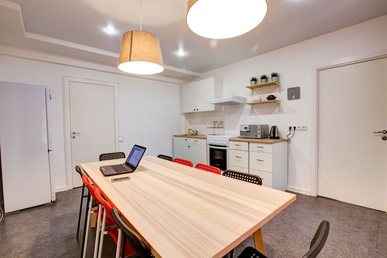 Hostal Dad&cat Capsule Hotel - Hostel