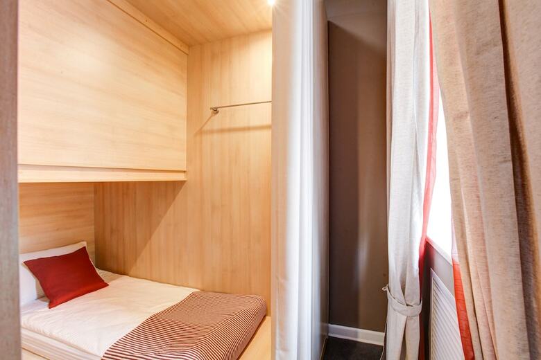 Hostal Dad&cat Capsule Hotel - Hostel