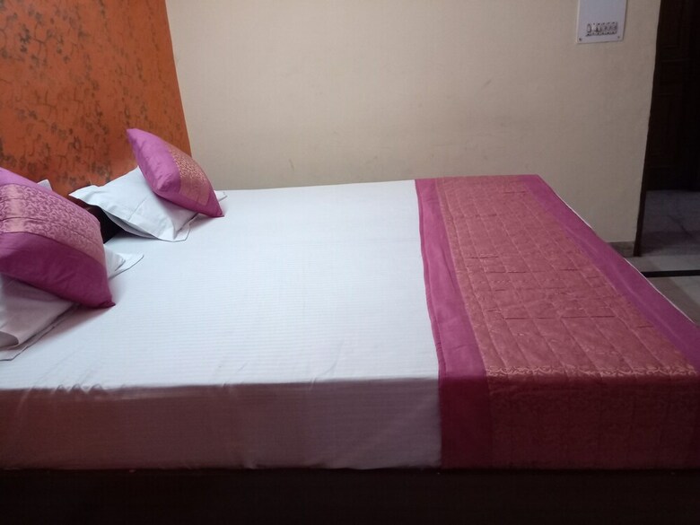 Hotel Rajdhani Inn