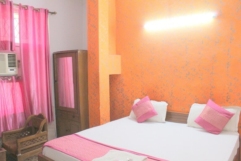 Hotel Rajdhani Inn
