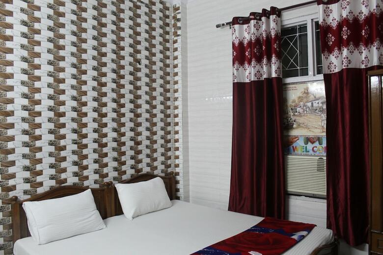 Hotel Rajdhani Inn