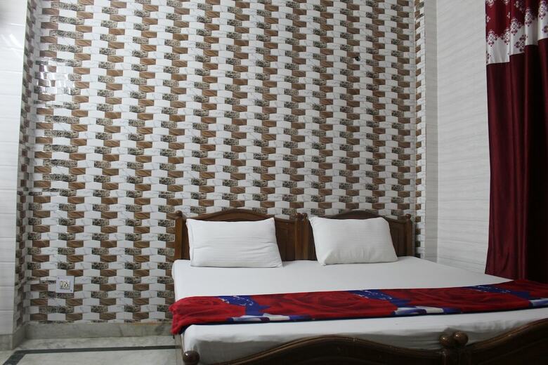 Hotel Rajdhani Inn