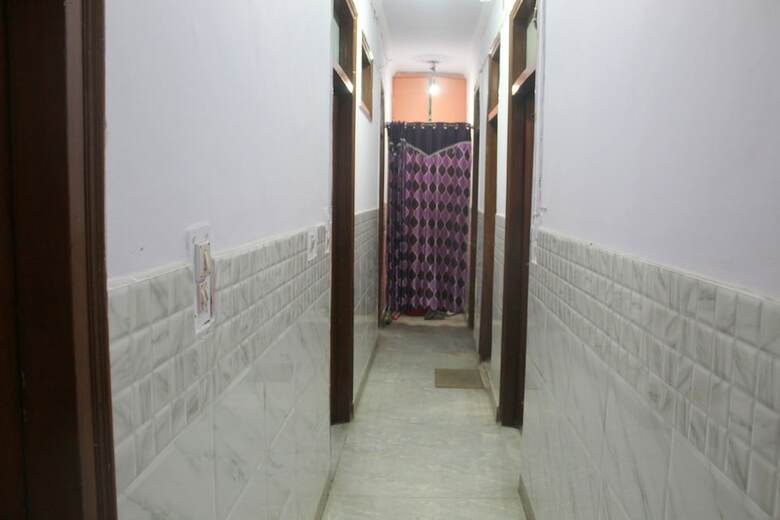 Hotel Rajdhani Inn