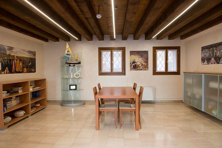 Hostal Domus Clugiae