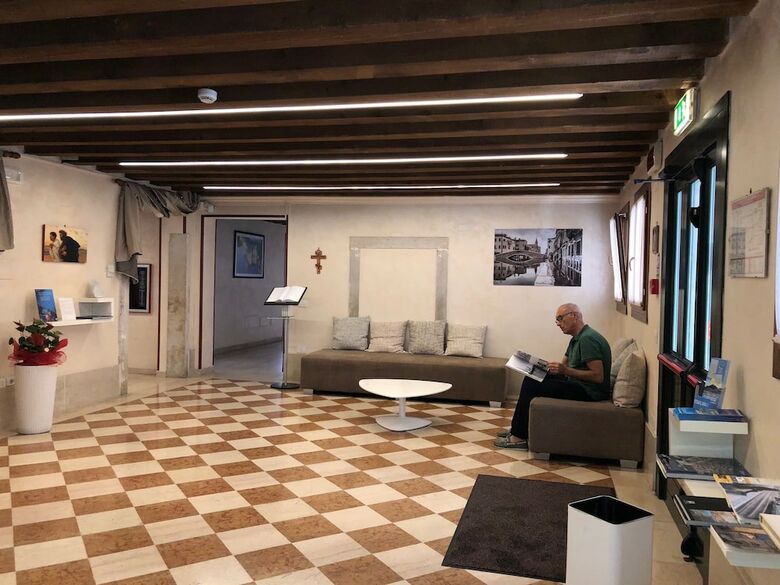 Hostal Domus Clugiae