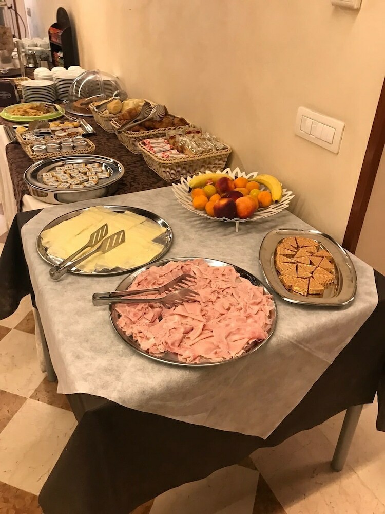 Hostal Domus Clugiae