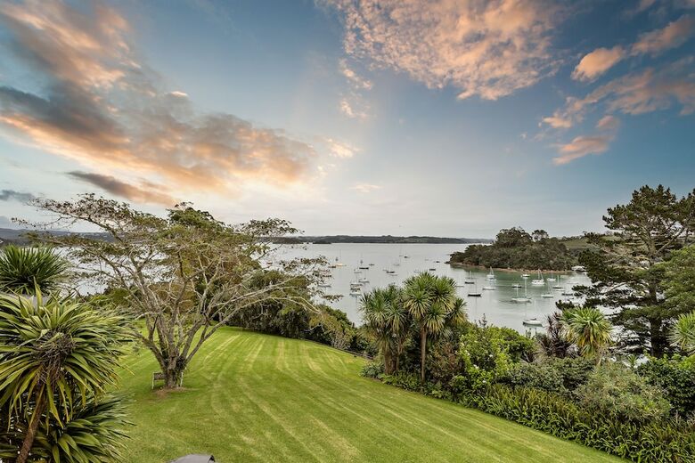 Hotel Matauwhi Bay Manor