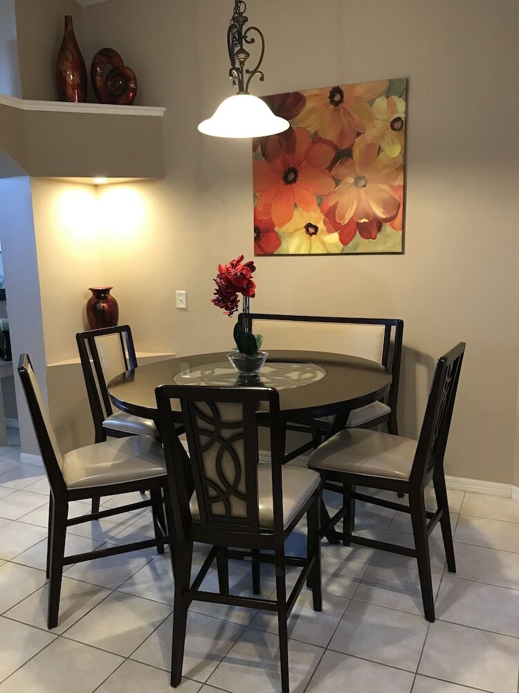4br 3ba Home In Rolling Hiils By Cv-7901