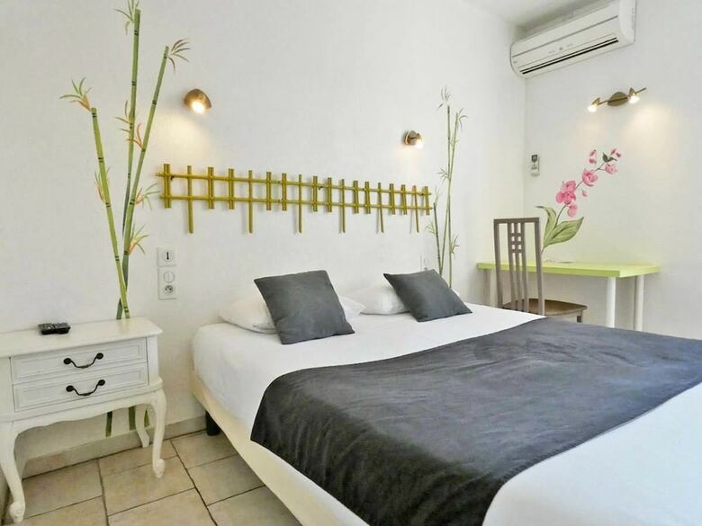 Hotel H�tel Le Sarac