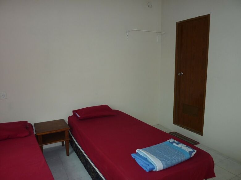 Hostal Surfers Dorm House