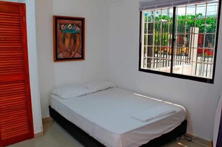 Hostal Kiwi B&B