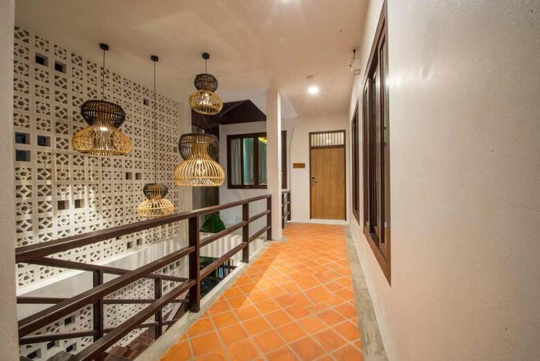 Pah Hotel