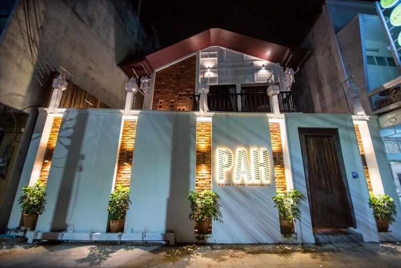 Pah Hotel