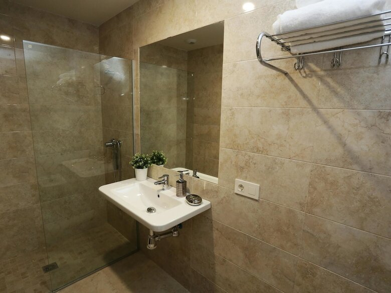 Apartment-private Bathroom