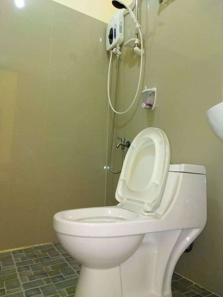 Hostal Queen Elena Hotel - Hostel