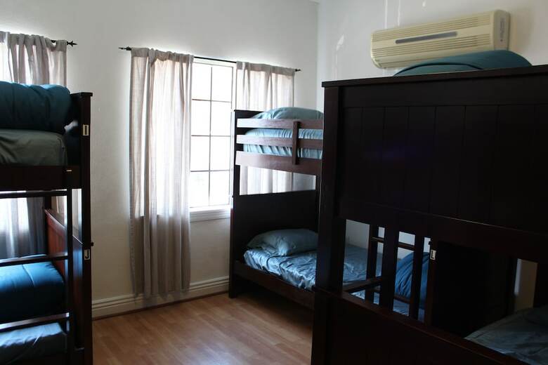 Hostal Libra Hotel