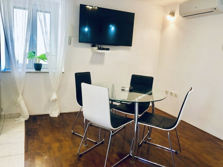 Apartments Mariani - Near Split Riva